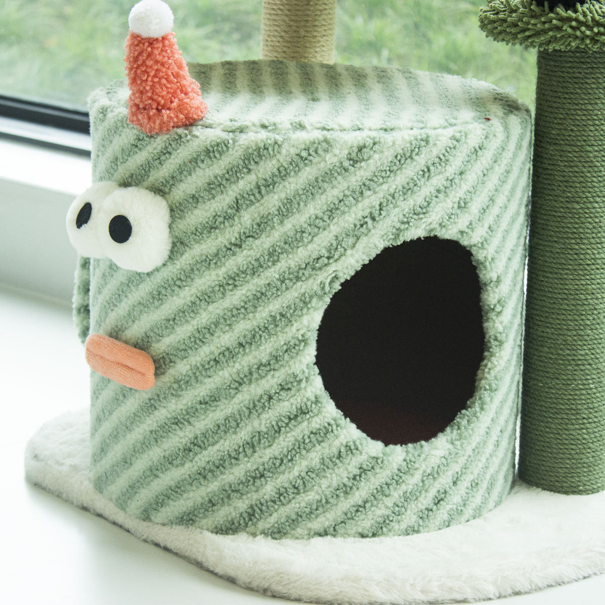 💚 The Ultimate Monster Cat Tree: Play, Relax, and Nap in Style