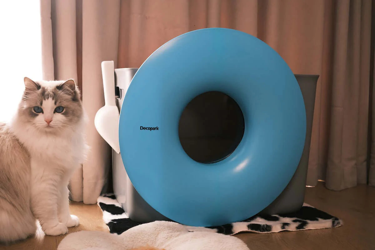 Modern Cat Litter Box with Scoop – Sleek & Odor Control Design